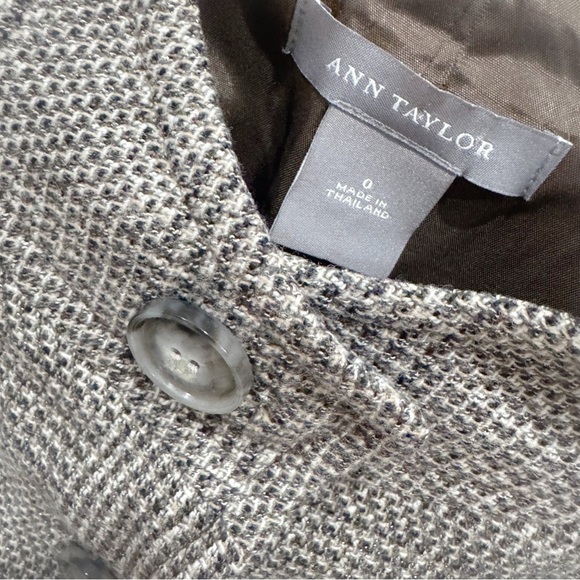 Ann Taylor tweed metallic 3/4 sleeve button down jacket ❤️ - Picture 8 of 8